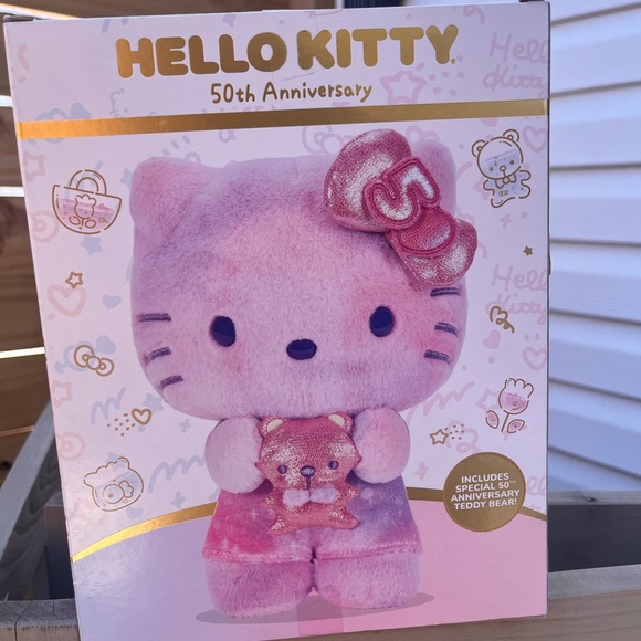 Hello Kitty 50th Anniversary - Picture 2 of 5